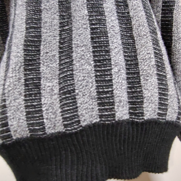 Vintage jantzen cardigan HAS BEEN SOLD DO NOT BUY OR ACCEPT OFFERS! - Picture 6 of 12